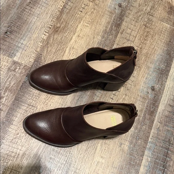 Johnston & Murphy Dark Brown Leather Heeled Boots - Picture 3 of 7